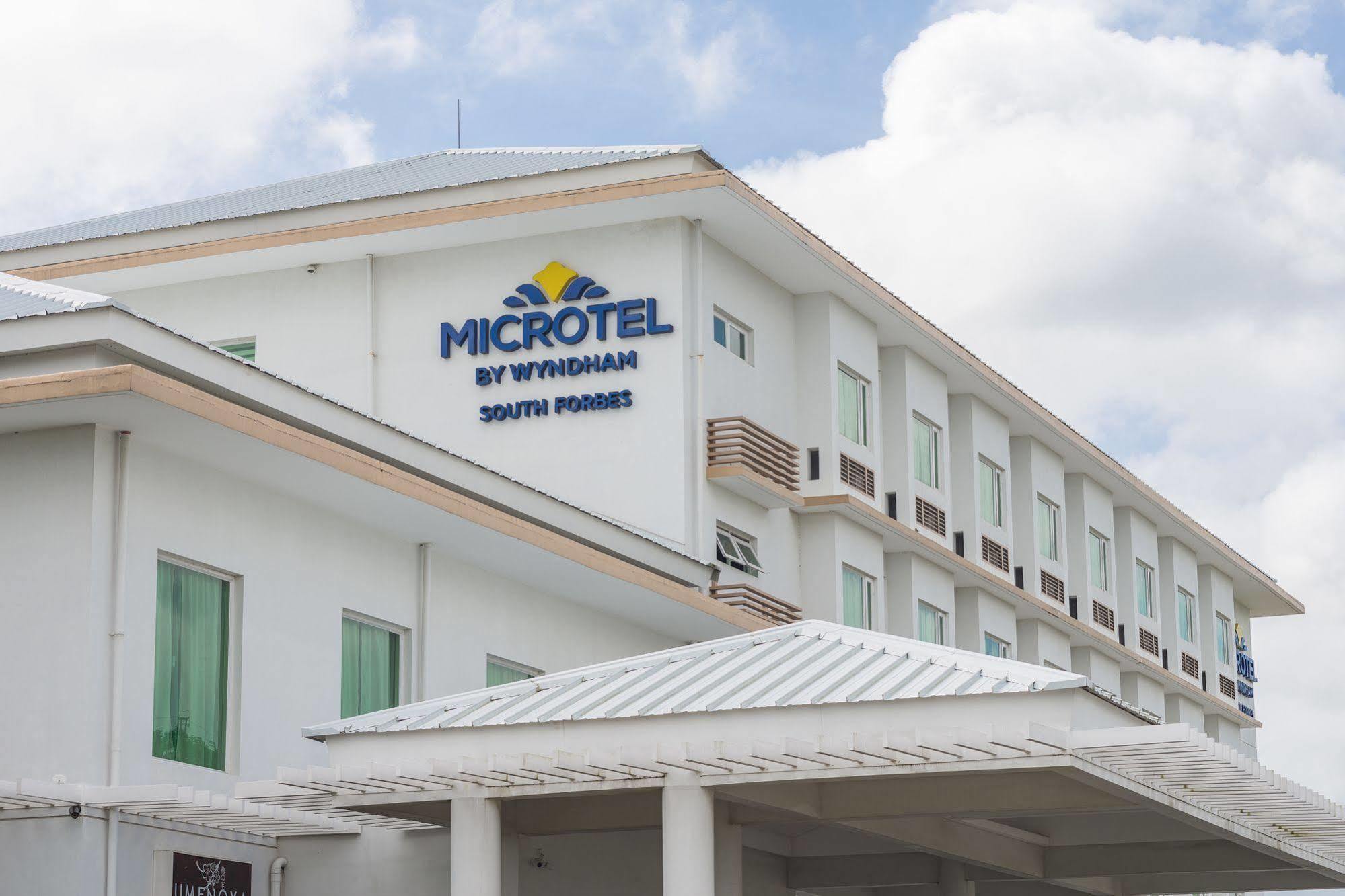 Microtel By Wyndham South Forbes Near Nuvali Santa Rosa  Exterior foto
